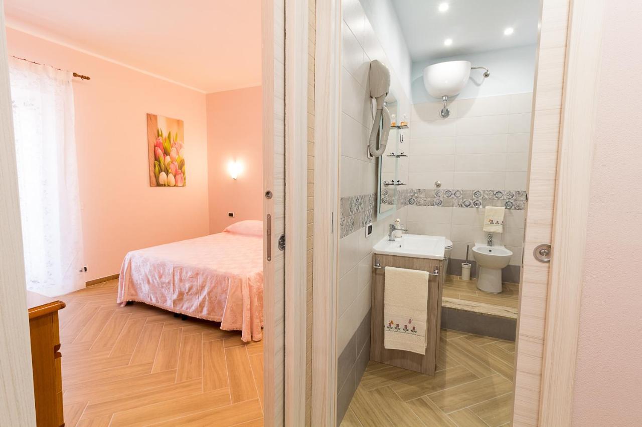 Casa Nel Cortile Apartment เชฟาลู ภายนอก รูปภาพ